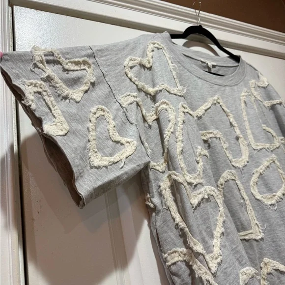 New!! Oli & Hali Gray Sweatshirt with Cream Heart Details - Picture 2 of 7